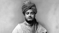 Schwarzweiß-Aufnahme von Swami Vivekananda