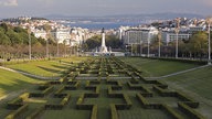 Die Avenida da Liberdade ist die großangelegte Prachtstraße von Lissabon. 