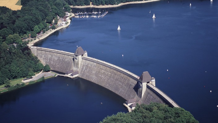 Die Möhnetalsperre im Sauerland