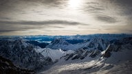 Wolken über der Zugspitze.